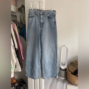 Levi’s size 30. Wide leg jeans